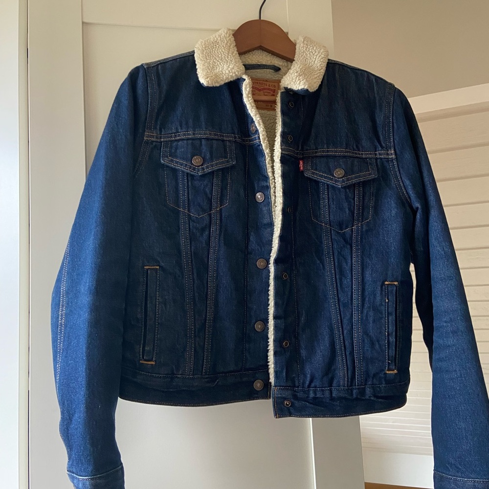 Levi's Dark Blue Denim Jacket with Cream Sherpa Lining